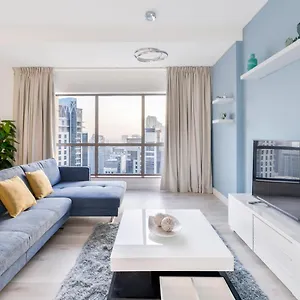 https://luxury-jbr-sea-view-5-beach-resorts-access.dubaihotelsoffers.com